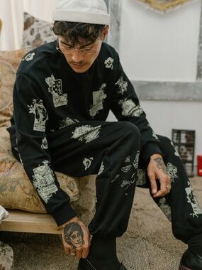 Black Tarot Sweatshirt & Jogger Set